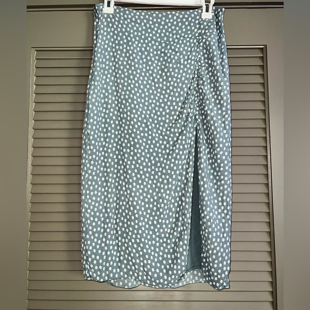 Blue and white polkadot midi skirt